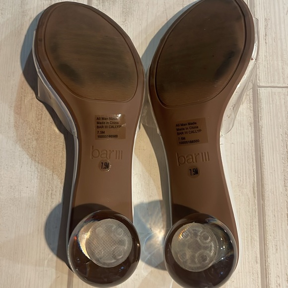 Bar III Lucite Mules Size 7.5 clear tops and ball bottom base Great condition! - Picture 7 of 11